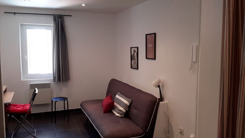 Vente Immeuble Immeuble à vendre Toulon Belle rentabilité 5 studios meublés et garage Toulon