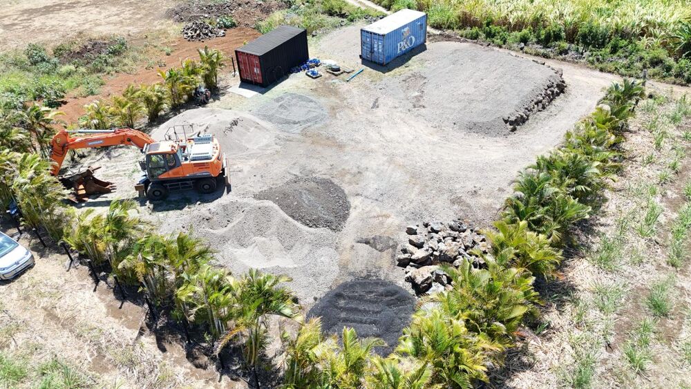 Location Terrain Ligne Paradis - terrain plat à louer de 620 m² pour stockage Saint pierre