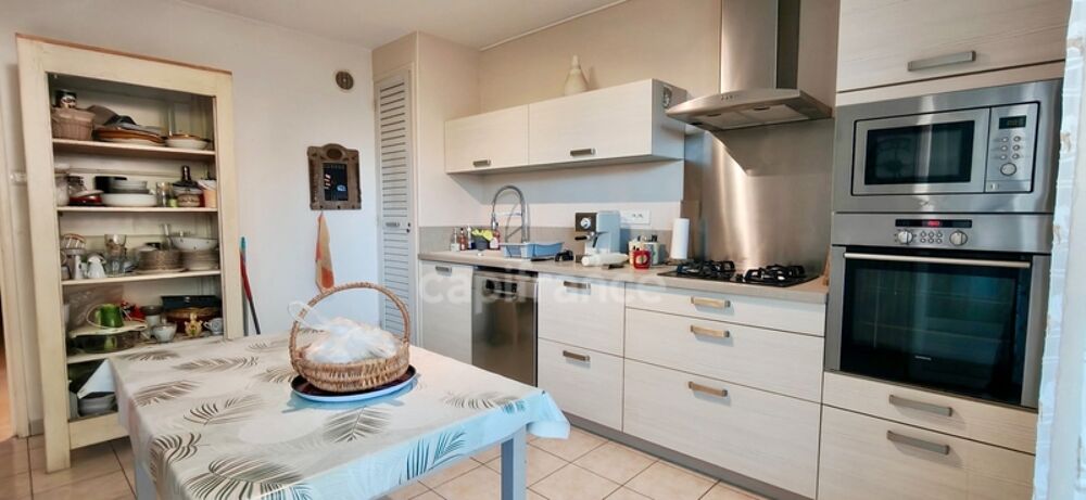 Vente Appartement À vendre à ARLES (13200) Appartement T4 avec terrasse + jardinet + garage fermé + une place de parking + une cave Arles