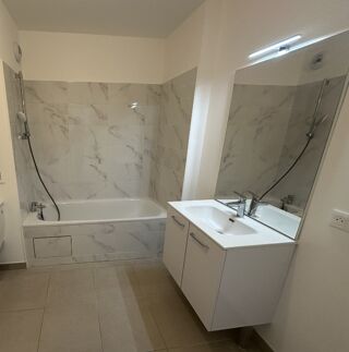  Appartement à louer 2 pièces 40 m²