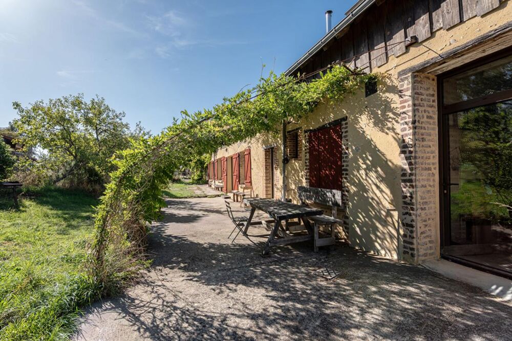 LIEUX UNIQUES ® x PROPRIÉTÉS PRIVÉES ® PROPOSE BELLE LONGÈRE 202 M² SUR UN TERRAIN DE 9051 M² - BOURSAY