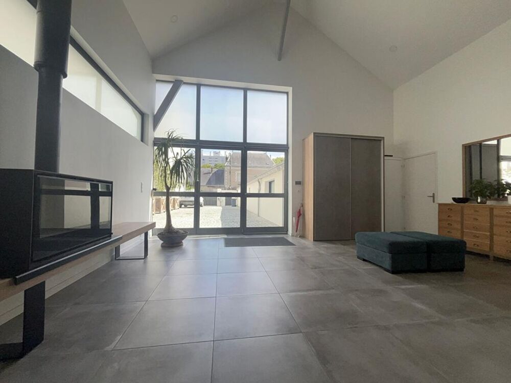 Maison Tours 10 pièce(s) 370 m2