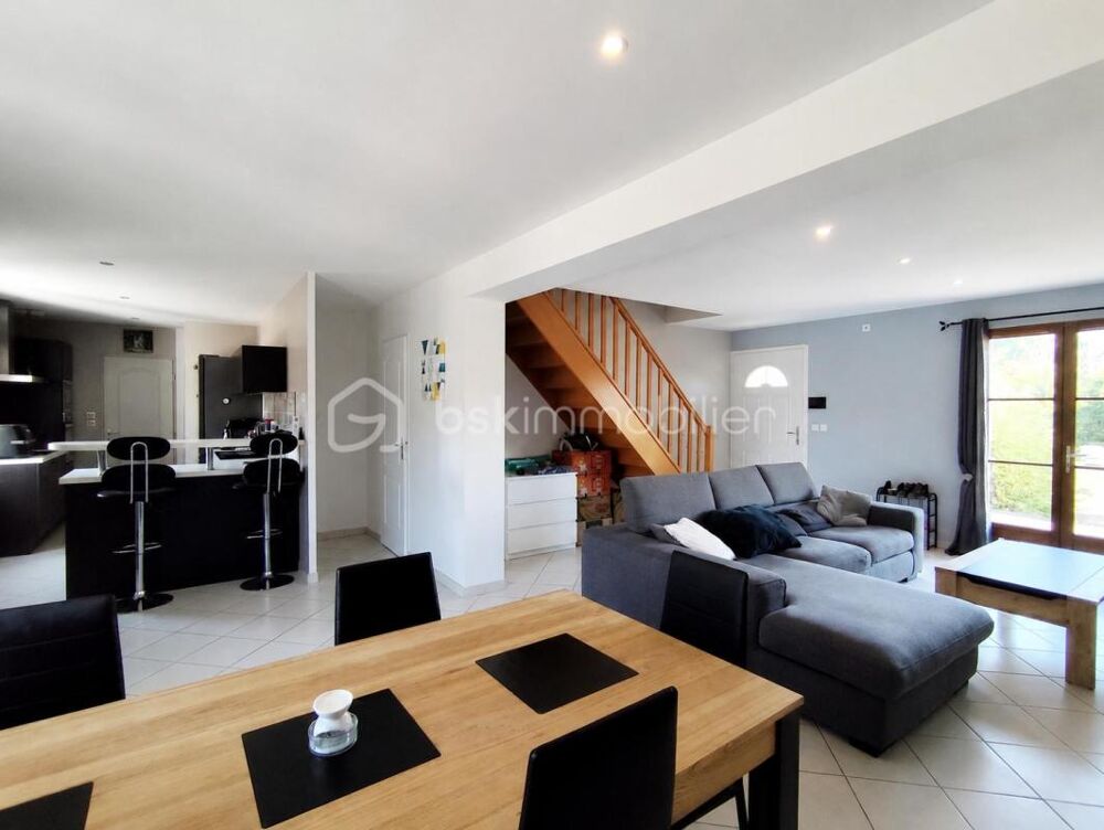 Vente Maison MAISON-4 CHAMBRES-GARAGE ET JARDIN Nangis