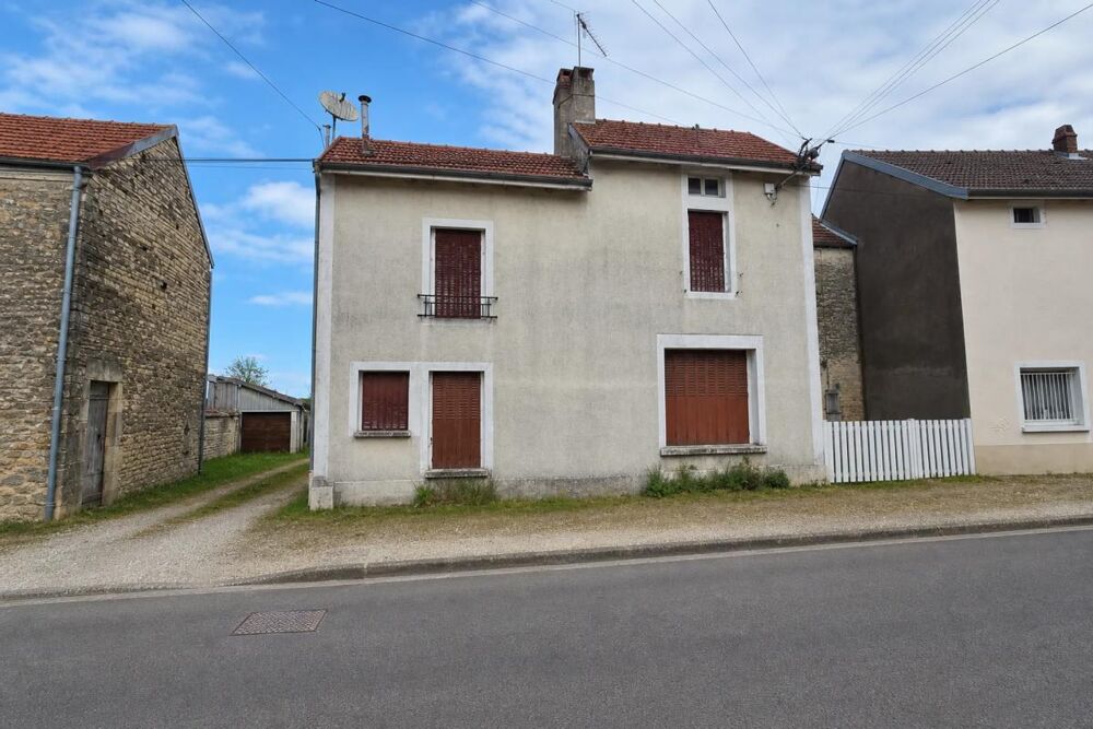 Maison à rénover avec jardin à Montigny-sur-Aube