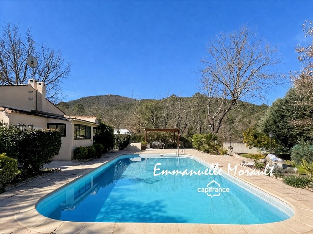 Vente Villa Villa de plain-pied avec piscine à BAGNOLS EN FORET (83) Bagnols en foret