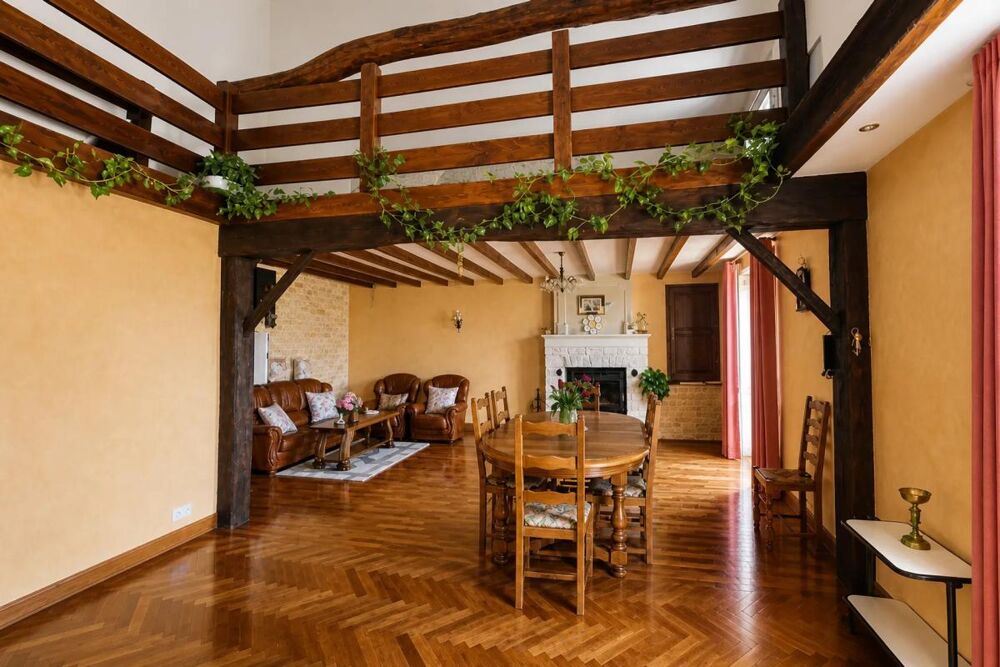 Vente Maison Maison de 6 pièces de 203 m² à Romazières Romazieres