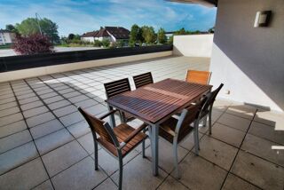  Appartement à louer 4 pièces 133 m²