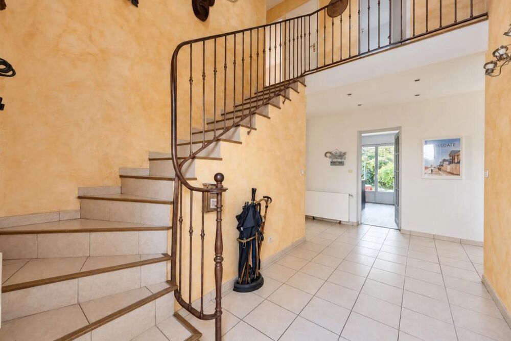 à vendre  Propriété/château Luzarches (95270)