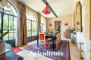  Maison à vendre 15 + pièces 495 m²