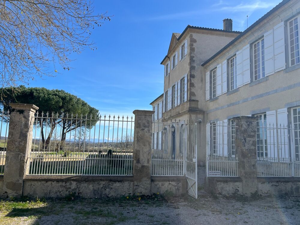 Vente Propriété/Château Élégant château du XIX? siècle sur 70 ha, vue panoramique sur les Pyrénées, à 1h30 de Toulouse-Blagnac Toulouse