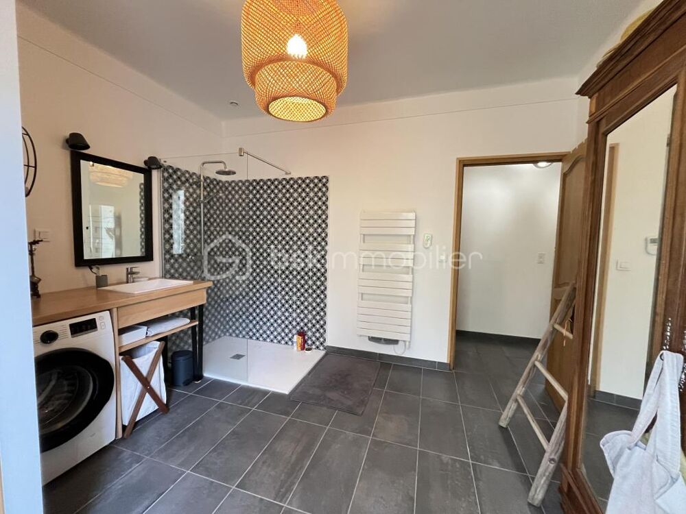 à vendre  Propriété/château Manosque (04100)