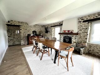  Propriété/château à vendre 8 pièces 188 m²