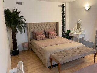  Immeuble � vendre 2 pi�ces 138 m�