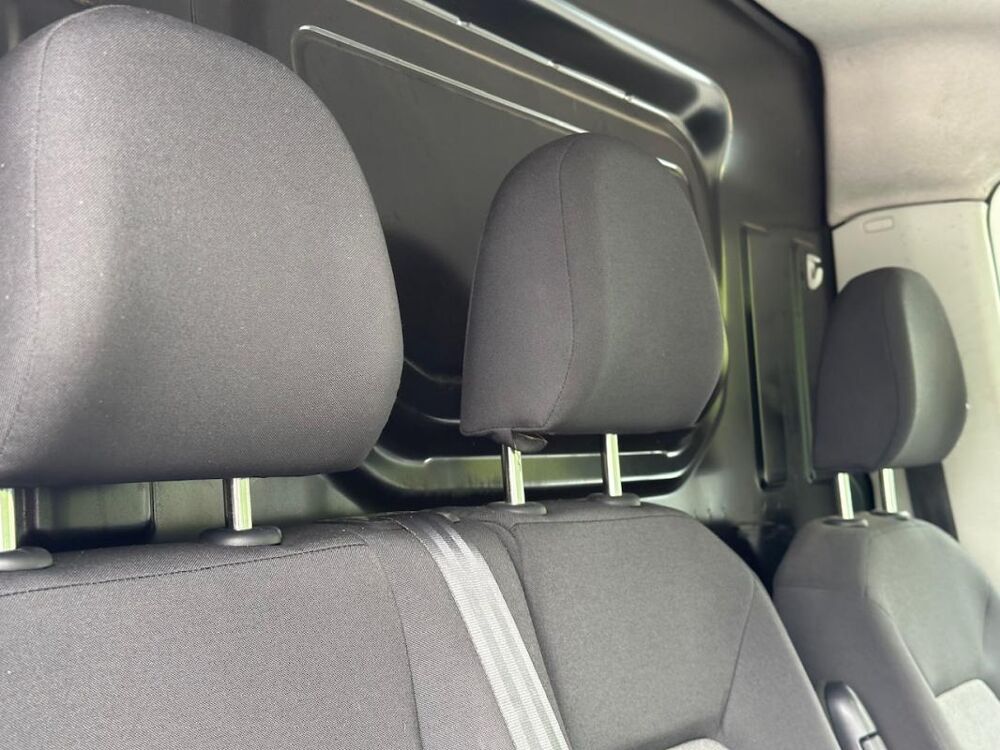 Crafter VAN II 2.0 TDI 102 30 L3H3 BUSINESS LINE PRIX TTC 2019 occasion 78240 Chambourcy
