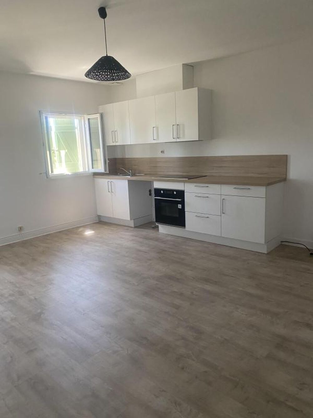 Location Appartement A LOUER APPARTEMENT INIDVIDUEL  AVEC GARAGE ET TERRAIN CLOS A SANVENSA Sanvensa