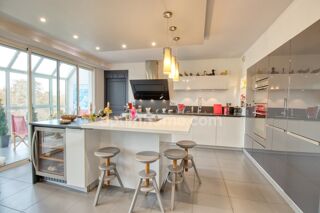  Appartement à vendre 6 pièces 220 m²