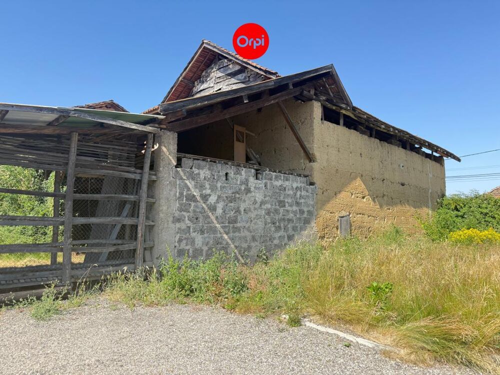 Vente Maison Grange à réhabiliter – Projet de 3 logements avec jardins et stationnements Saint etienne de saint geoirs