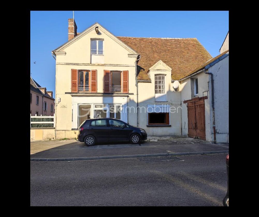 Maison 5 pièces 222 m² · à Villeneuve L Archeveque · 222 m² · 158 500 €