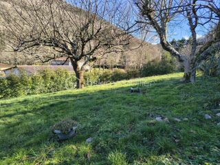  Remise / Grange � vendre 5 pi�ces 250 m�