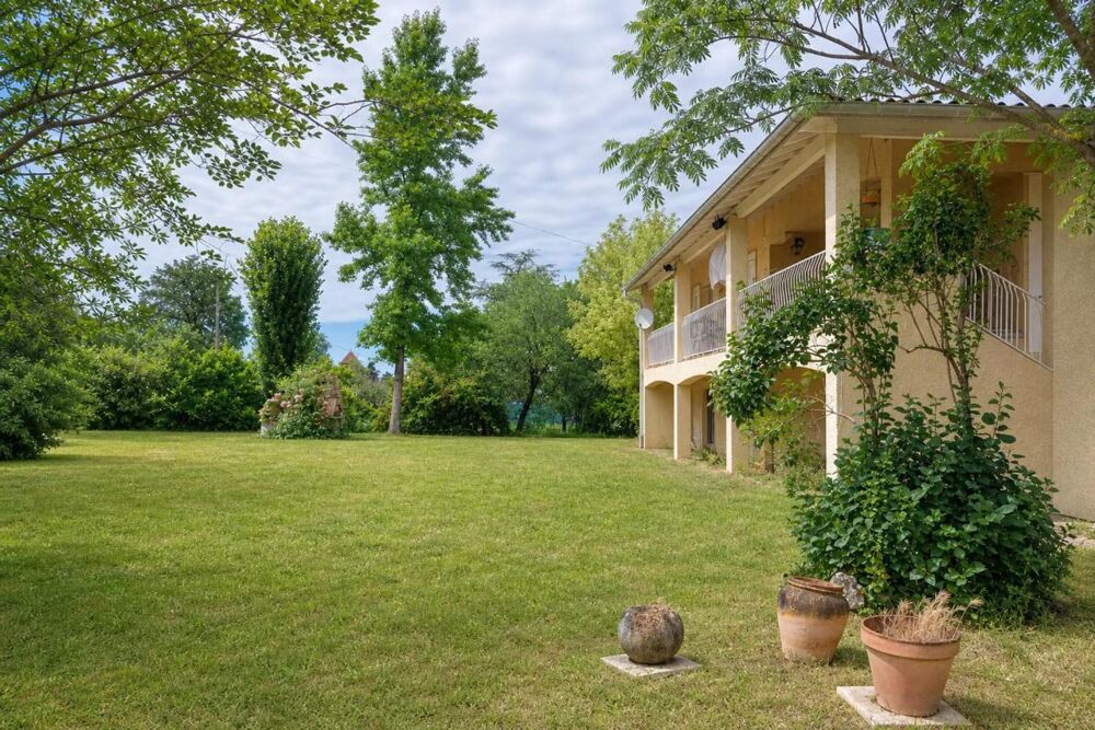 Vente Maison Maison de 10 pièces de 222 m² à Saint-Etienne-de-Tulmont Saint etienne de tulmont