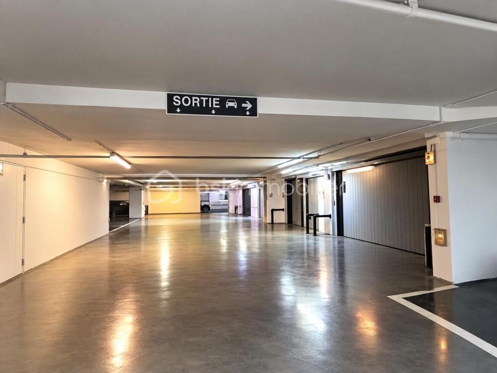 Vente Parking/Garage RUE DE LA PAIX PARIS 2 – BOX FERMÉ SÉCURISÉ Paris 2