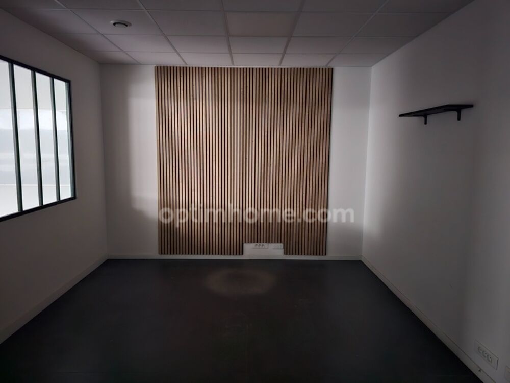   Bureau de 70 m2 à louer à Cergy Préfecture Cergy