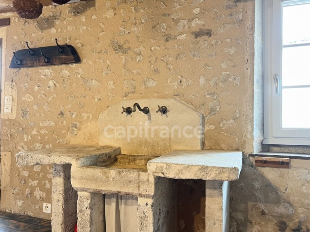 Vente Propriété/Château Domaine viticole et activité touristique au cœur de la campagne charentaise - Vanzac (17) Vanzac