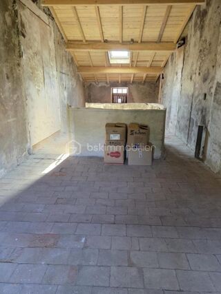  Immeuble à vendre 12 pièces 254 m²