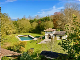  Propri�t�/ch�teau � vendre 10 pi�ces 400 m�