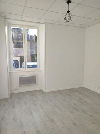  Appartement à louer 2 pièces 63 m²