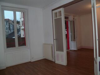  Appartement à louer 3 pièces 82 m²