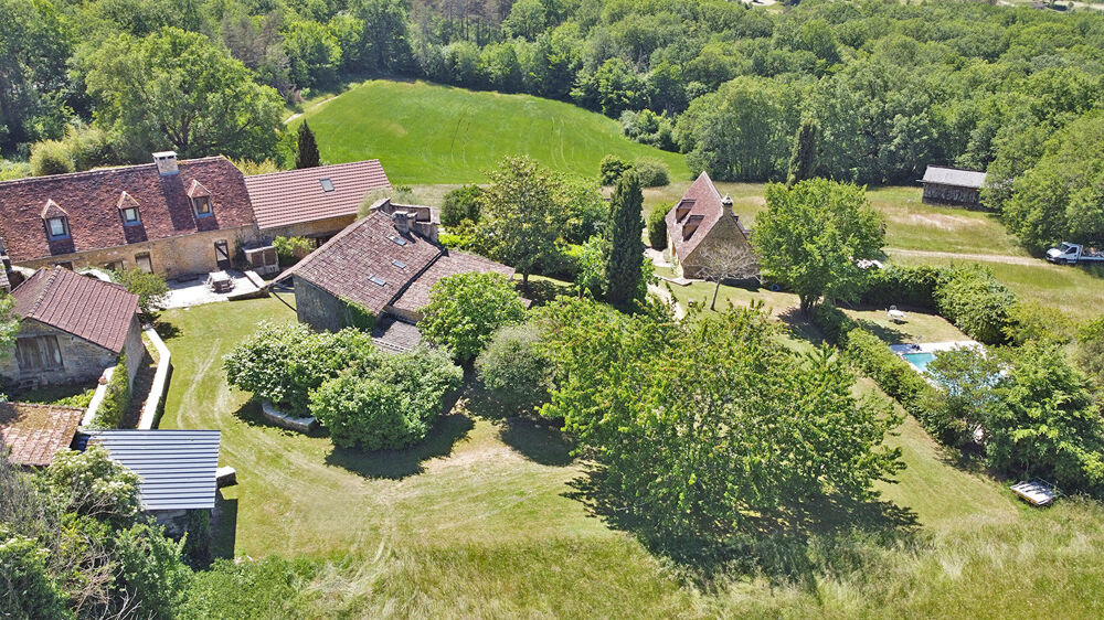 Propriété de gîtes Coly Saint Amand 18 pièce(s) 403 m2
