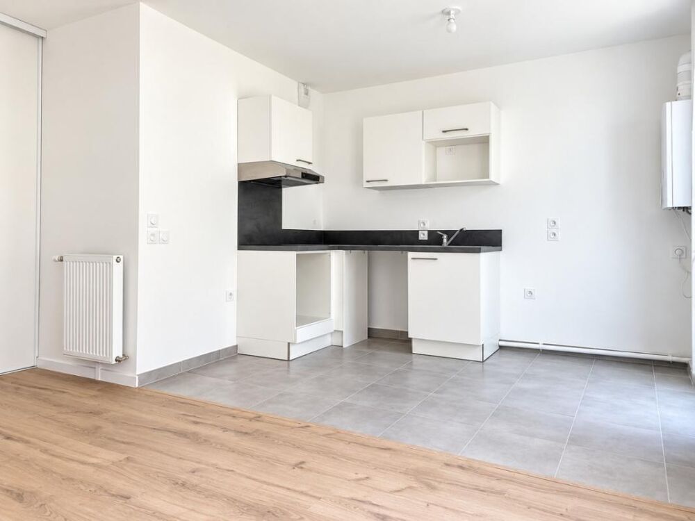 Location Appartement T2 avec jardin et parking à Persan Persan