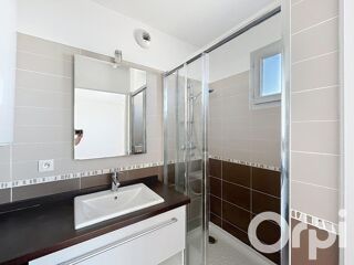  Appartement à louer 5 pièces 110 m²