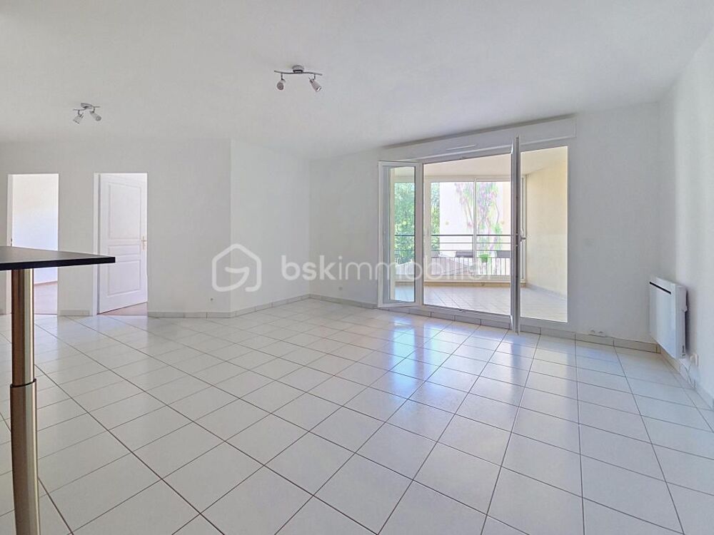 Appartement F3 avec grande loggia de 12m², cave + parking