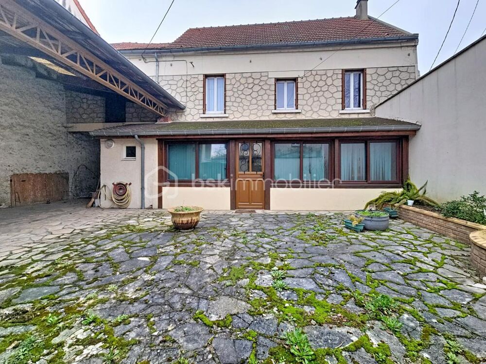 Maison de 126m² avec dépendances et hangar