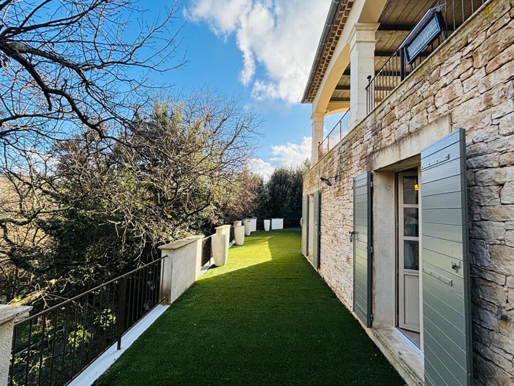 � vendre  Propri�t�/ch�teau Uz�s (30700)