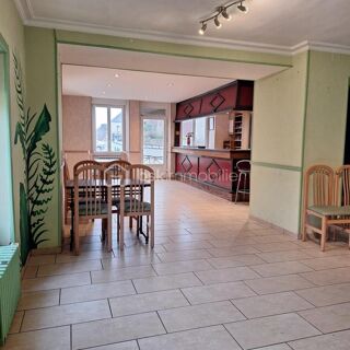  Immeuble à vendre 4 pièces 165 m²