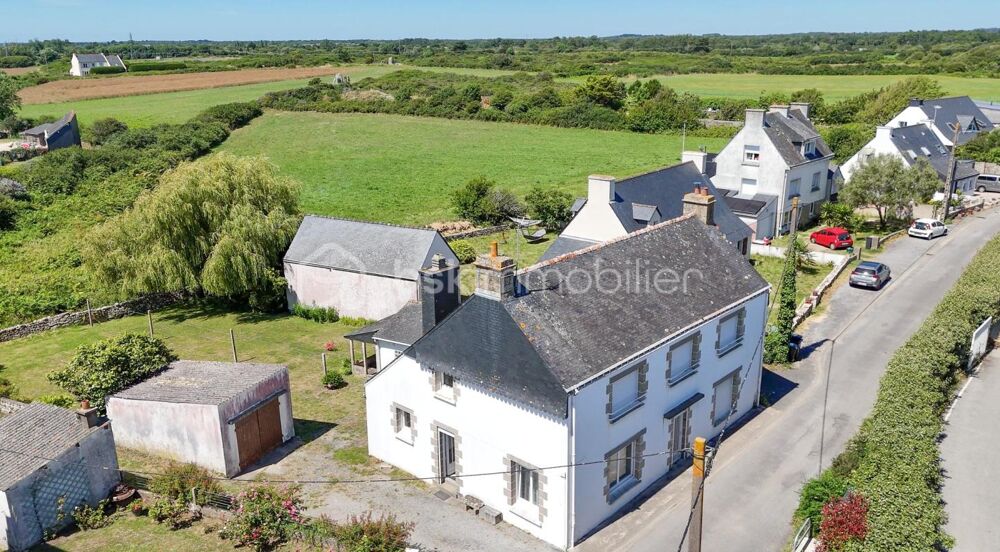 PLOUHARNEL - Maison de 140 m2 avec dépendances sur plus de 630 m2 de terrain