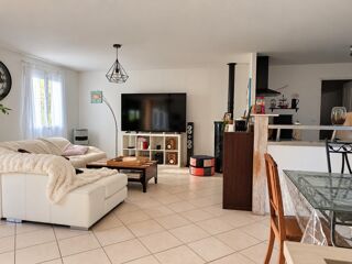 Vente Maison En Exclusivité CAPIFRANCE – Maison de plain-pied à vendre 5 pièces AZAY LE BRULE (79) Azay le brule
