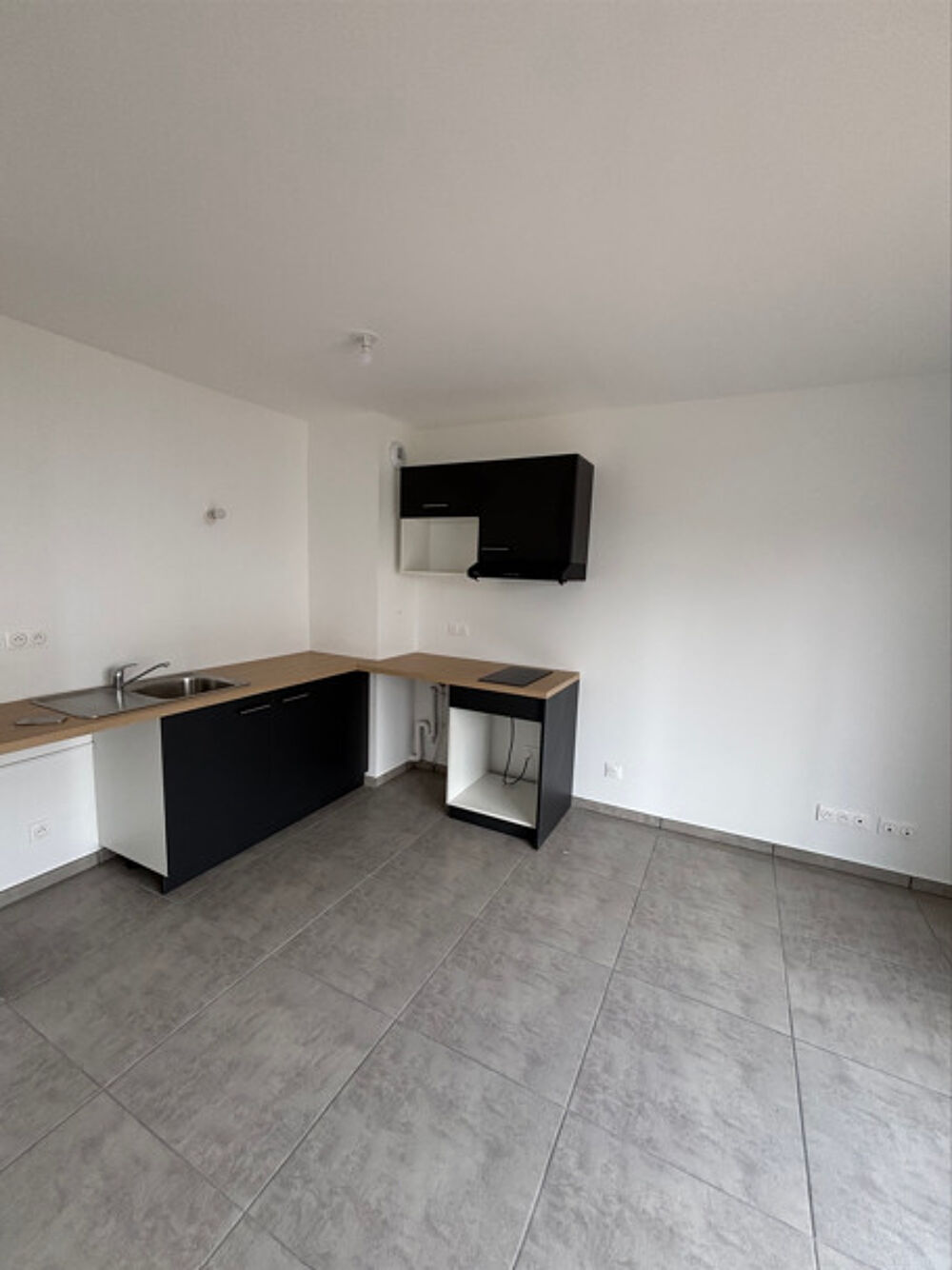 Beau T2. Neuf. Secteur Bel Air. Garage.Climatisation et Terrasse