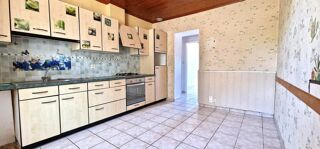  Immeuble à vendre 15 + pièces 358 m²