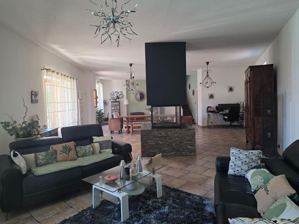 Vente Maison Maison Marseille 5 pièce(s) 181 m2 avec jardin Marseille 15