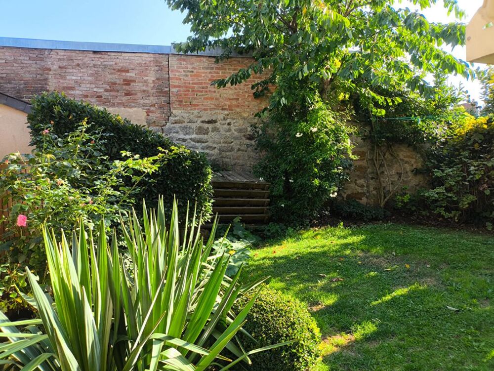 Vente Maison Maison centre ville avec garage et jardin Alencon