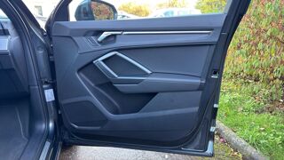 Q3 35 TFSI 150 S-Tronic7 S-Line - Automatique Toit ouvrant 2023 occasion 76230 Isneauville