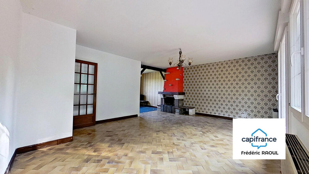 Maison de plain-pied avec sous-sol complet, studio et grand terrain  Vue dégagée