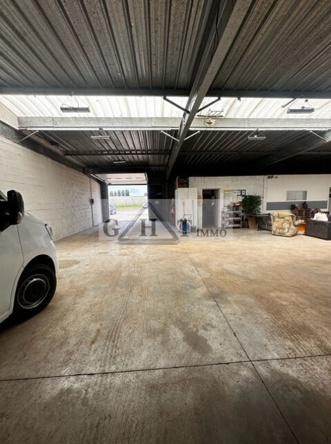 ENTREPOT BUREAUX 350 M&sup2; A VENDRE VAUX-LE-PENIL 350000 77000 Vaux le penil