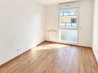  Appartement à louer 3 pièces 74 m²