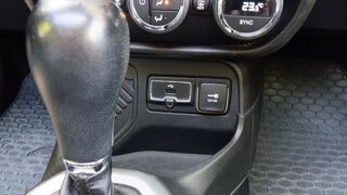 Renegade 1.6 CRD 120 2WD DCT6 Limited 2016 occasion 20000 Ajaccio