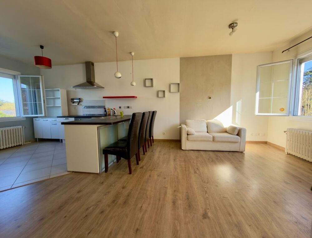 SAUMUR, Proche Nantilly, Maison 3 chambres + bureau de 115m² avec jardin et garage